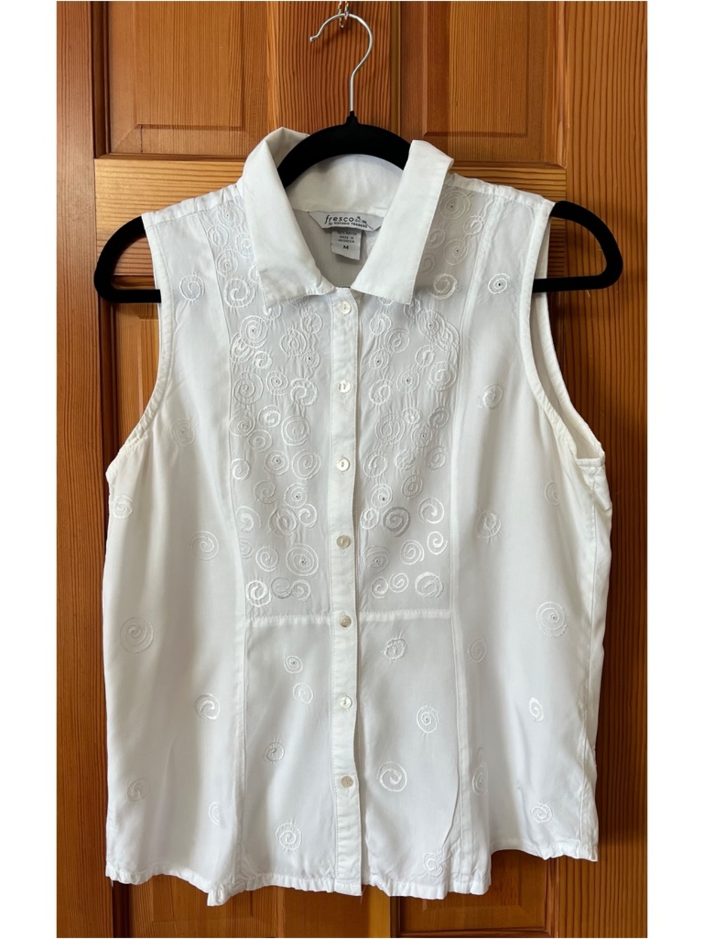 Nomadic Traders White Sleeveless Button-Down Embroidered Shirt